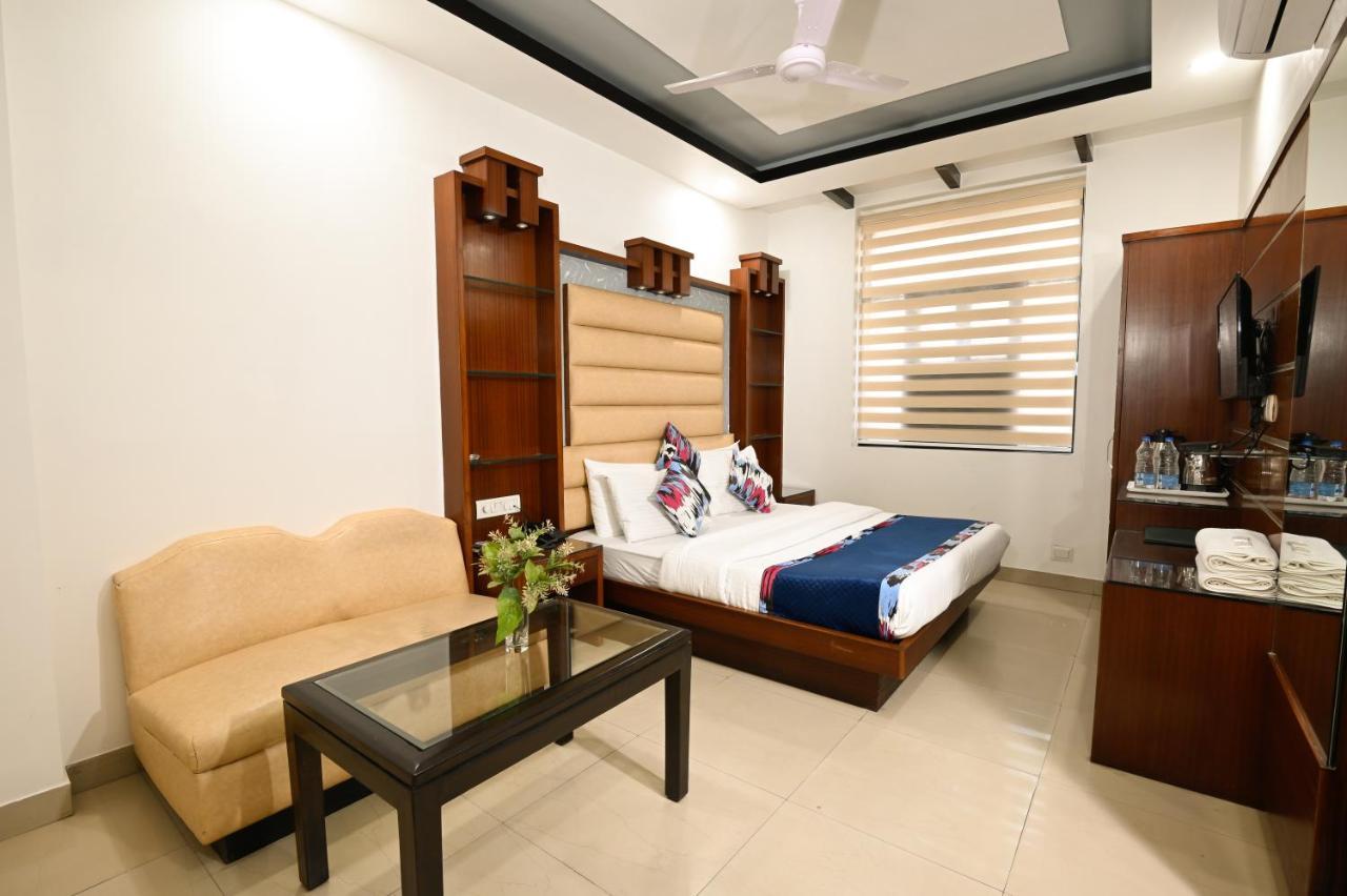 Hotel Baba Deluxe Near New Delhi Railway Station And City Center -By Rcg Hotels Nova Deli Exterior foto