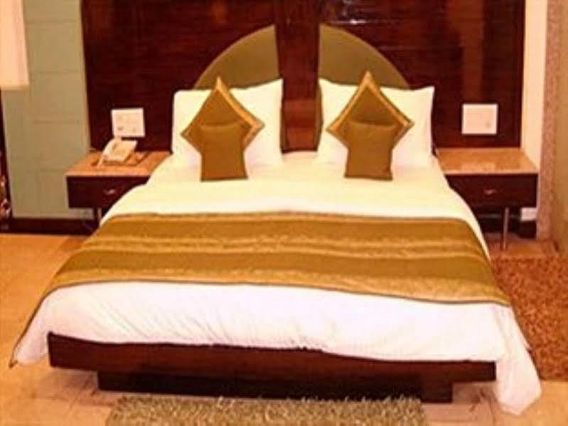 Hotel Baba Deluxe Near New Delhi Railway Station And City Center -By Rcg Hotels Nova Deli Exterior foto