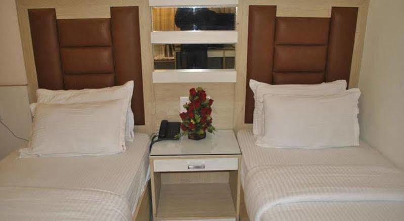Hotel Baba Deluxe Near New Delhi Railway Station And City Center -By Rcg Hotels Nova Deli Exterior foto